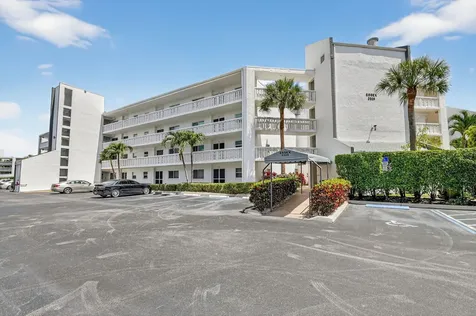 3326 Arcara Way Greenacres FL 33467