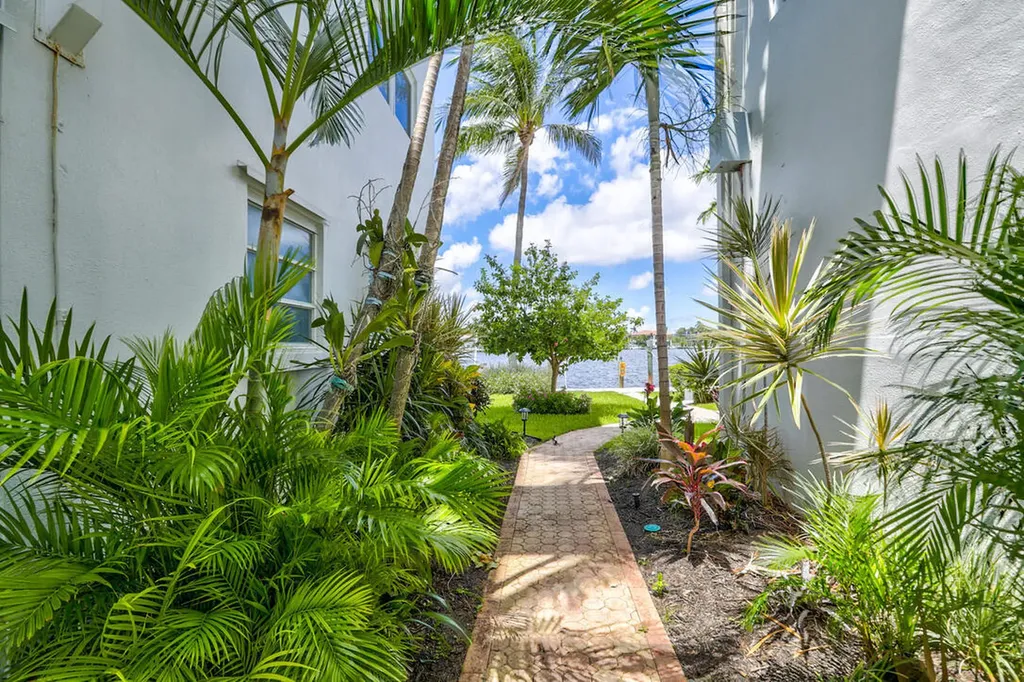 2727 Yacht Club Boulevard Fort Lauderdale FL 33304
