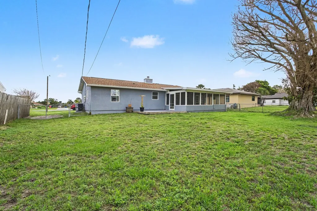 2174 Dickens Street NE Palm Bay FL 32907