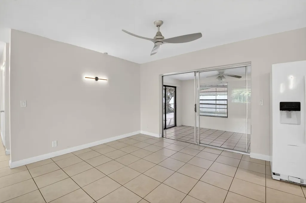 2267 NE 3rd Avenue Boca Raton FL 33431