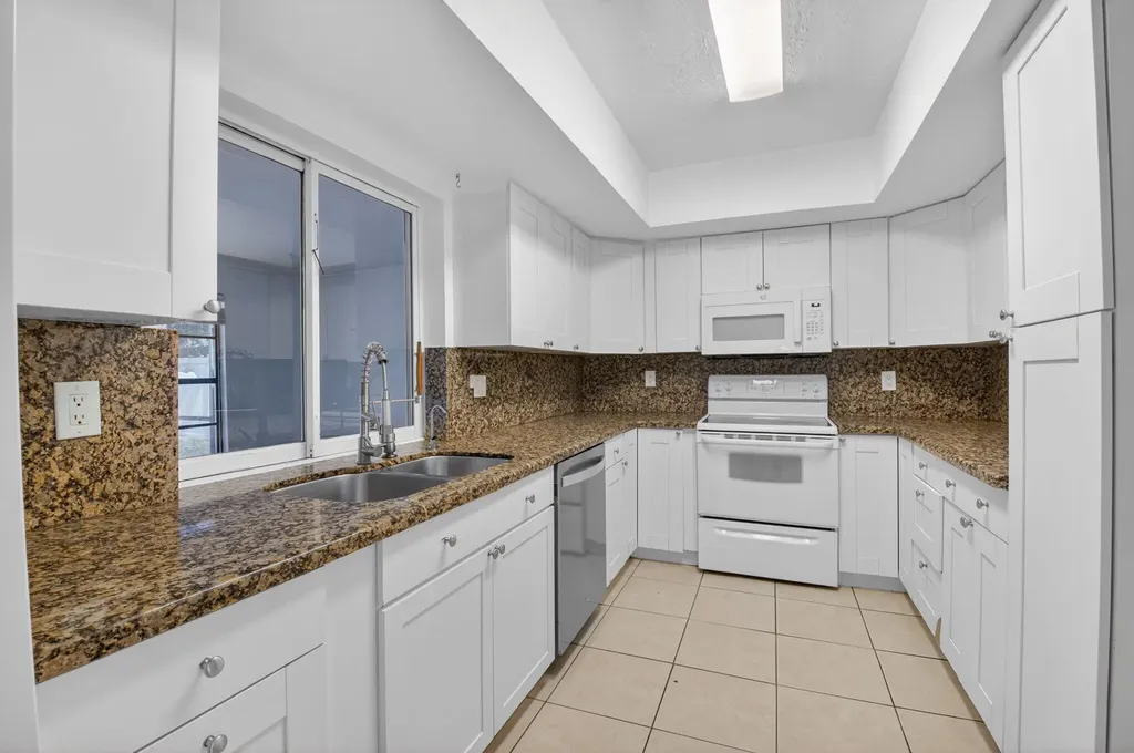 2267 NE 3rd Avenue Boca Raton FL 33431