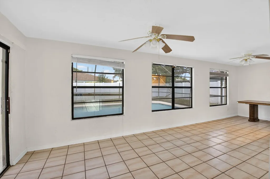 2267 NE 3rd Avenue Boca Raton FL 33431