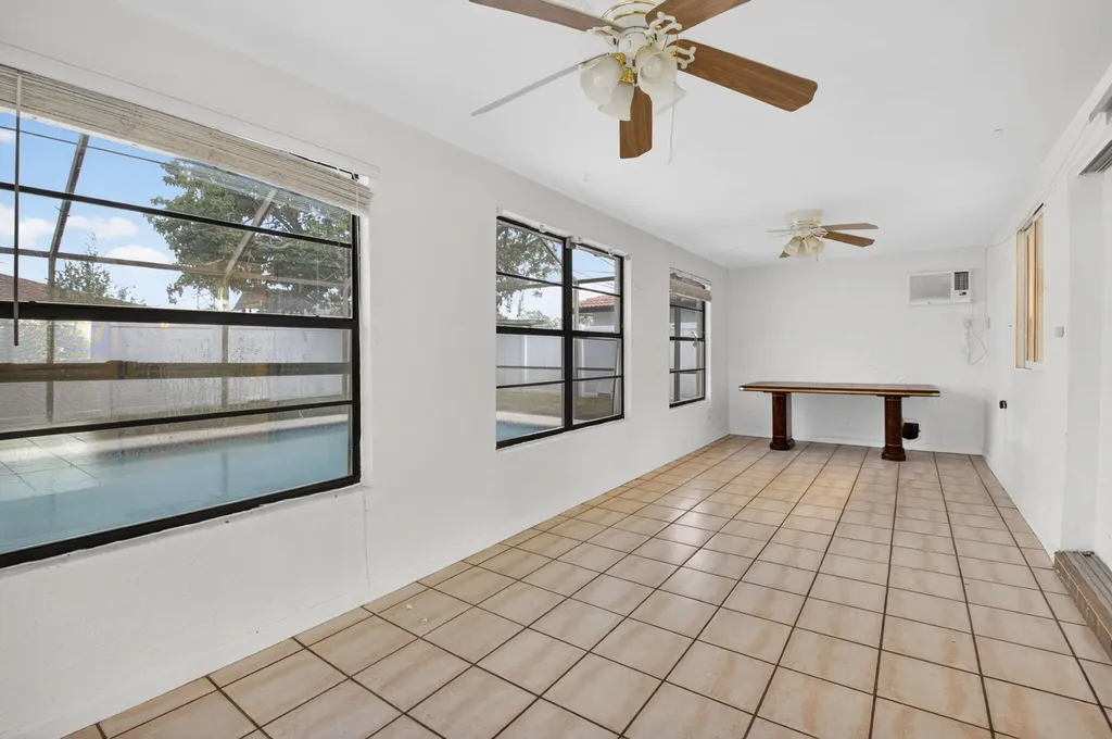 2267 NE 3rd Avenue Boca Raton FL 33431