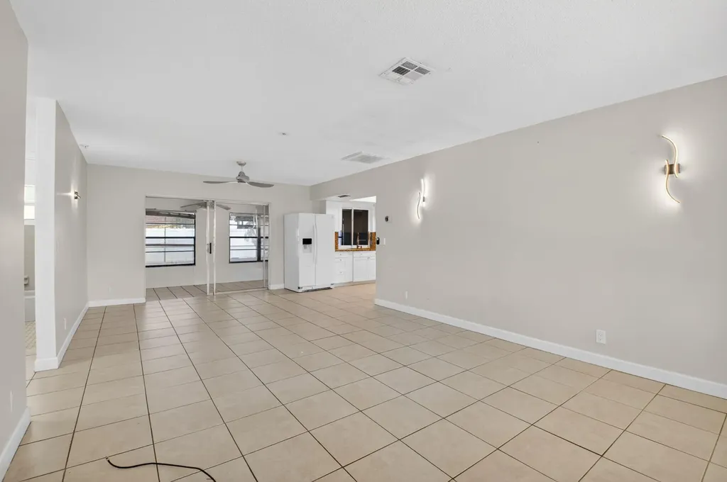 2267 NE 3rd Avenue Boca Raton FL 33431