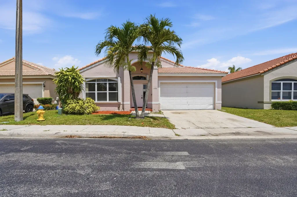 1495 SW 105th Avenue Pembroke Pines FL 33025