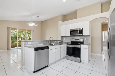 1495 SW 105th Avenue Pembroke Pines FL 33025