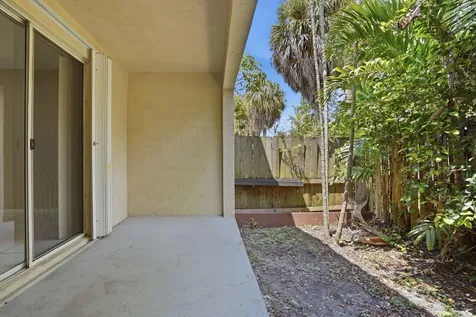 1495 SW 105th Avenue Pembroke Pines FL 33025