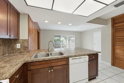 1772 NW 38th Street Oakland Park FL 33309