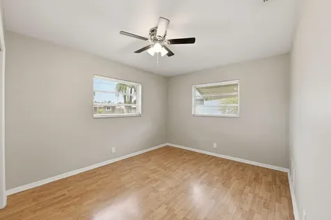 1772 NW 38th Street Oakland Park FL 33309
