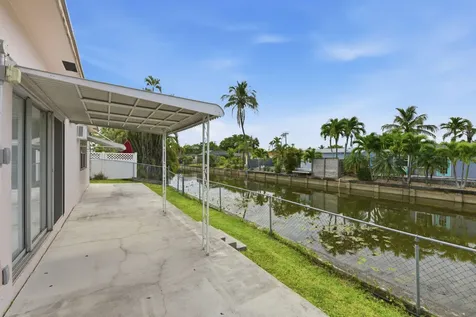 1772 NW 38th Street Oakland Park FL 33309