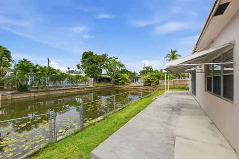 1772 NW 38th Street Oakland Park FL 33309