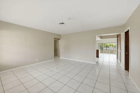 1772 NW 38th Street Oakland Park FL 33309