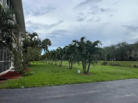 2856 S Garden Drive S Lake Worth FL 33461