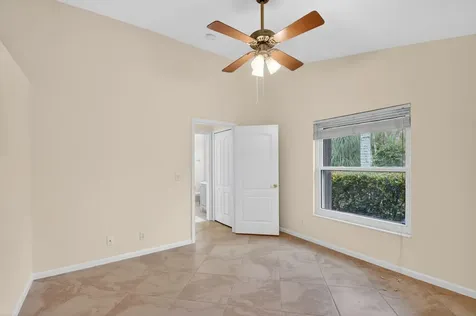 9644 Gray Hawk Way Lake Worth FL 33467