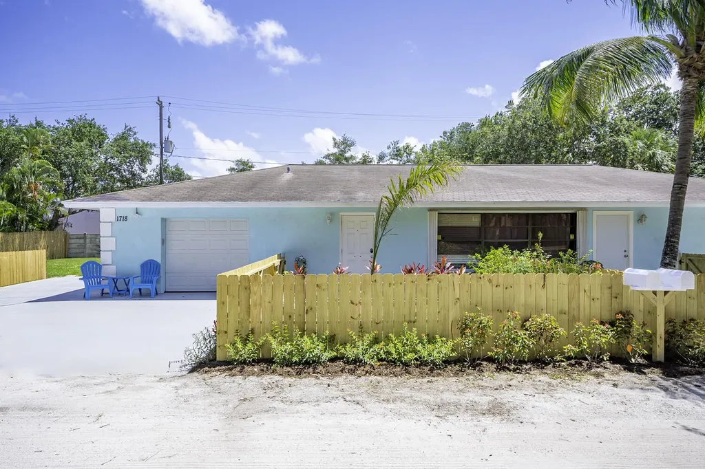 1718 Ridge Road North Palm Beach FL 33408