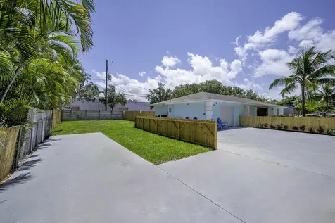1718 Ridge Road North Palm Beach FL 33408