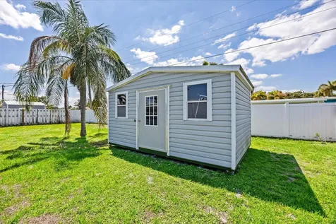 2872 SE Wiltshire Terrace Port St Lucie FL 34952