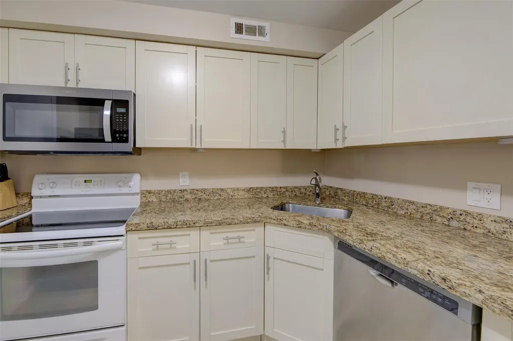 305 N Pompano Beach Boulevard Pompano Beach FL 33062