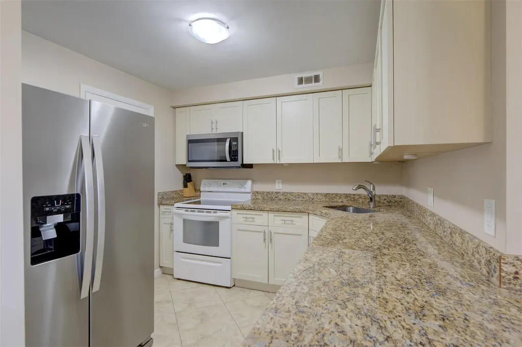 305 N Pompano Beach Boulevard Pompano Beach FL 33062