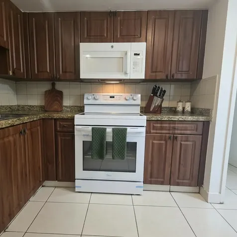 1201 SW 52nd Avenue North Lauderdale FL 33068