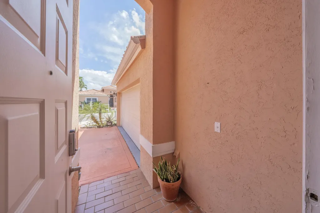 7249 Nautica Way Lake Worth FL 33467