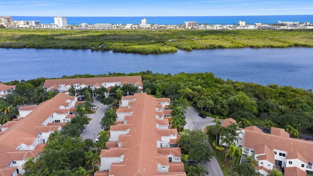931 Lemonwood Court Hollywood FL 33019