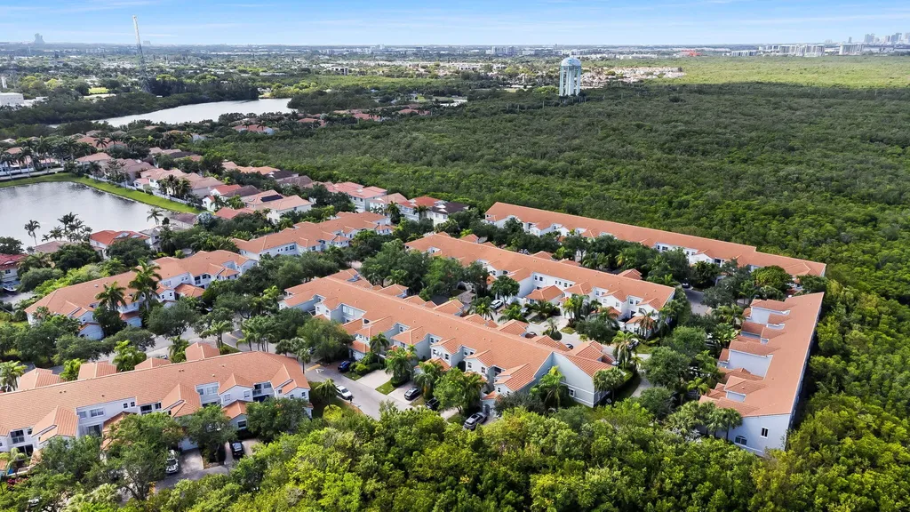 931 Lemonwood Court Hollywood FL 33019