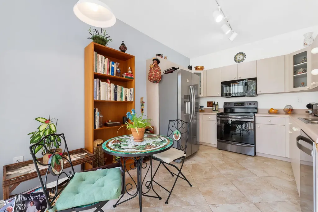 931 Lemonwood Court Hollywood FL 33019
