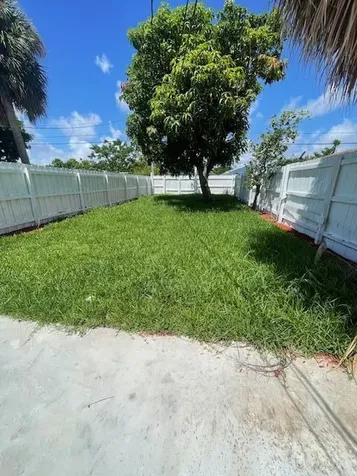 413 N E Street Lake Worth Beach FL 33460
