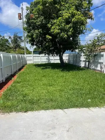 413 N E Street Lake Worth Beach FL 33460