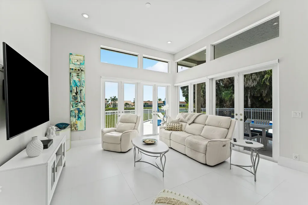 8321 Muirhead Circle Boynton Beach FL 33472
