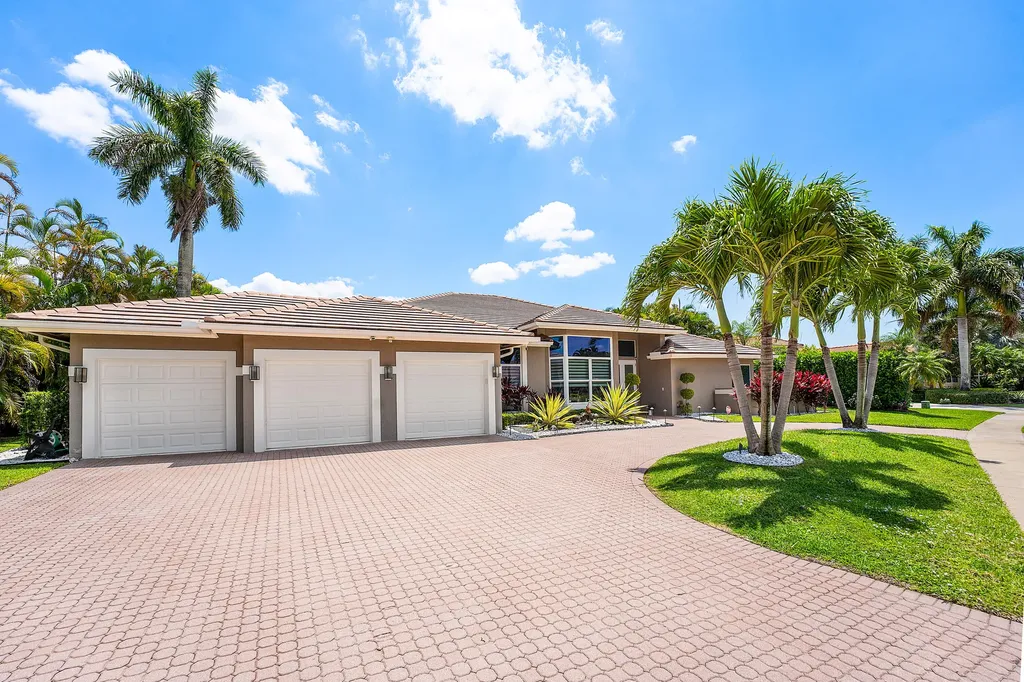 8321 Muirhead Circle Boynton Beach FL 33472