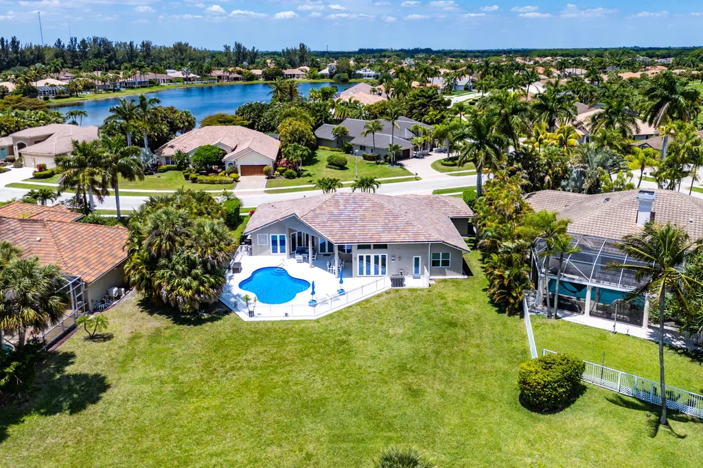 8321 Muirhead Circle Boynton Beach FL 33472