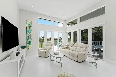 8321 Muirhead Circle Boynton Beach FL 33472