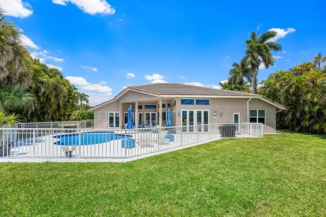 8321 Muirhead Circle Boynton Beach FL 33472
