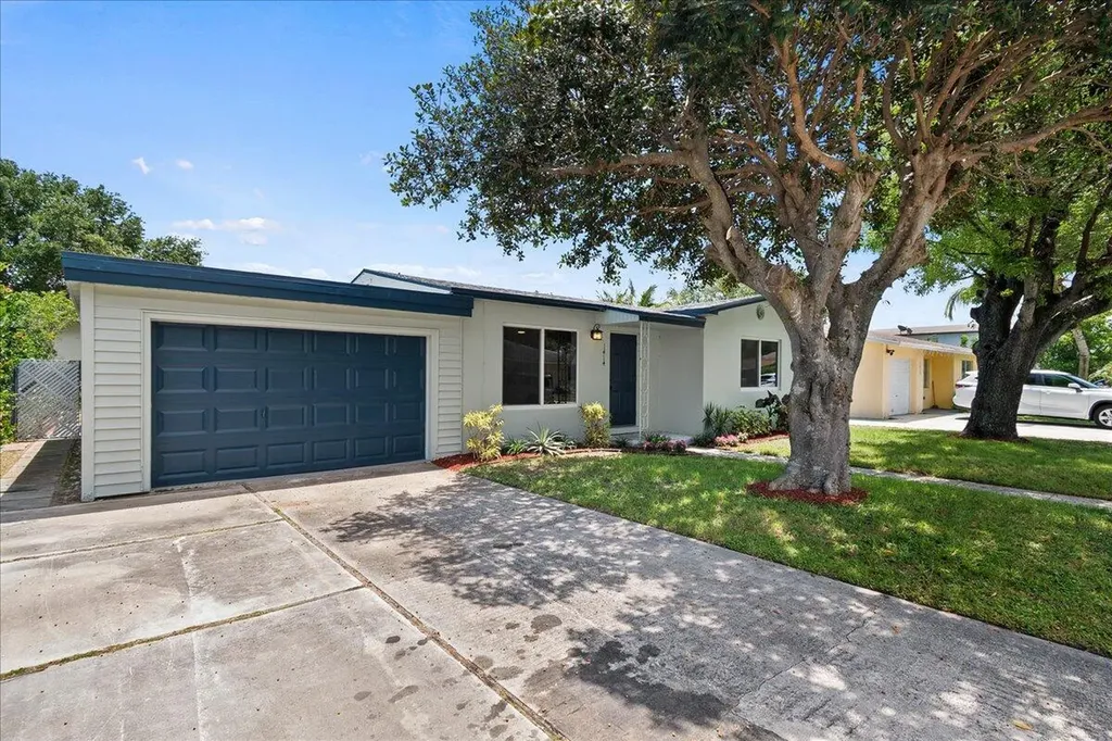 1414 S N Street Lake Worth Beach FL 33460