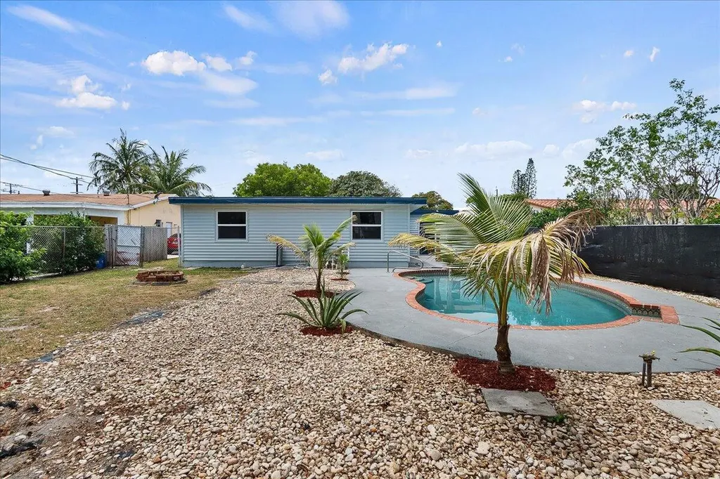 1414 S N Street Lake Worth Beach FL 33460