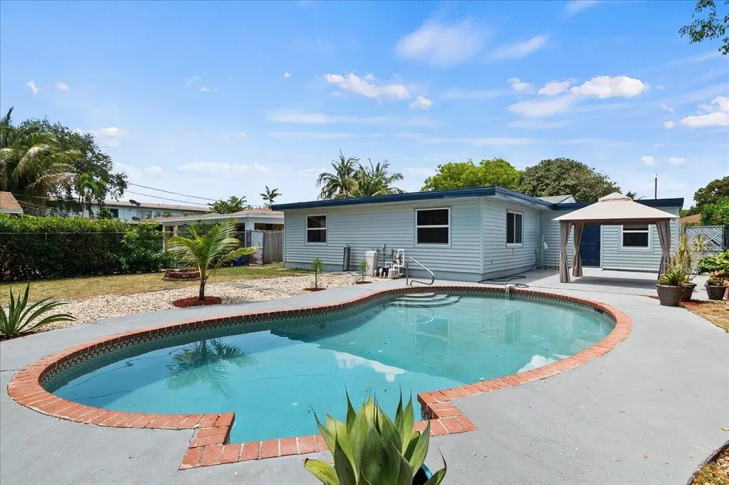 1414 S N Street Lake Worth Beach FL 33460