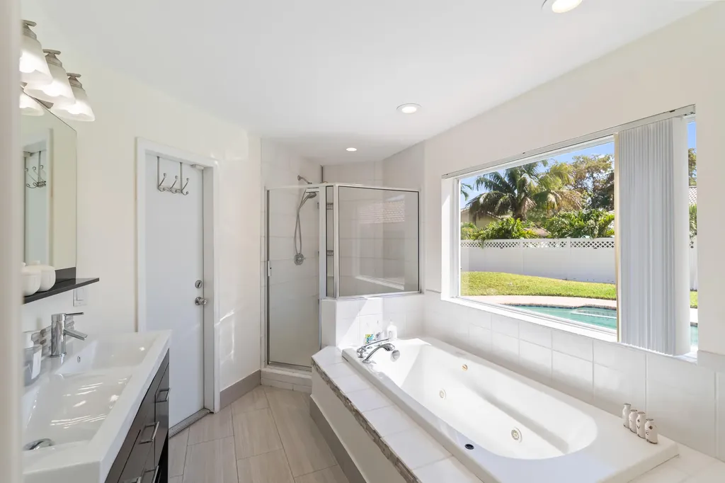 10885 NW 6th Street Coral Springs FL 33071