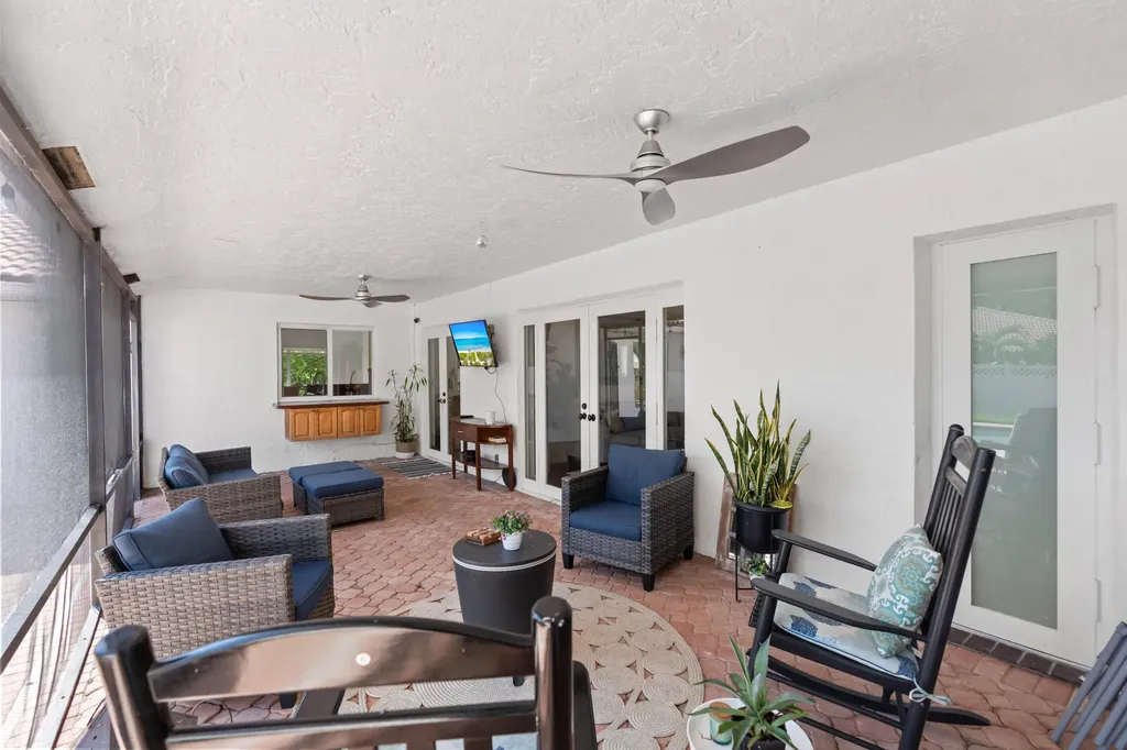 10885 NW 6th Street Coral Springs FL 33071