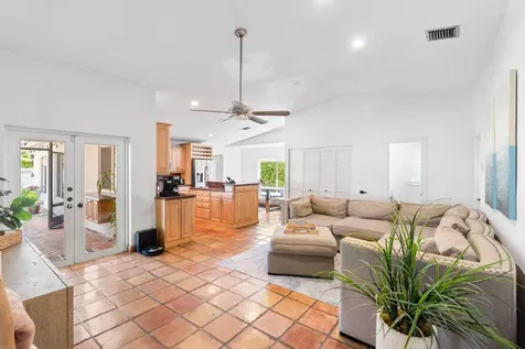 10885 NW 6th Street Coral Springs FL 33071