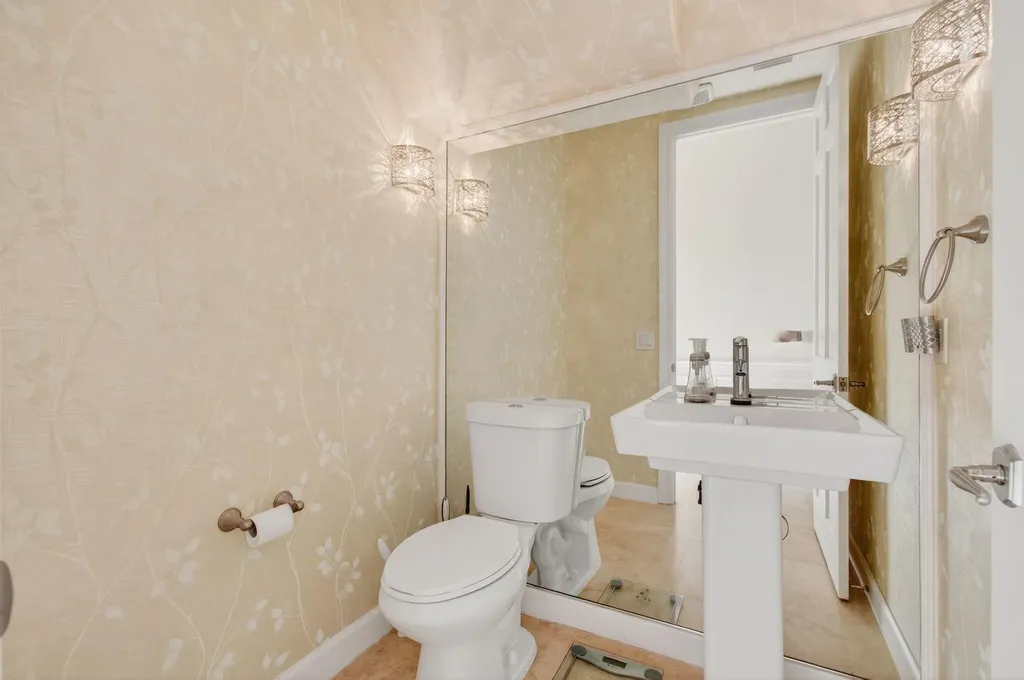 6167 NW 23rd Way Boca Raton FL 33496