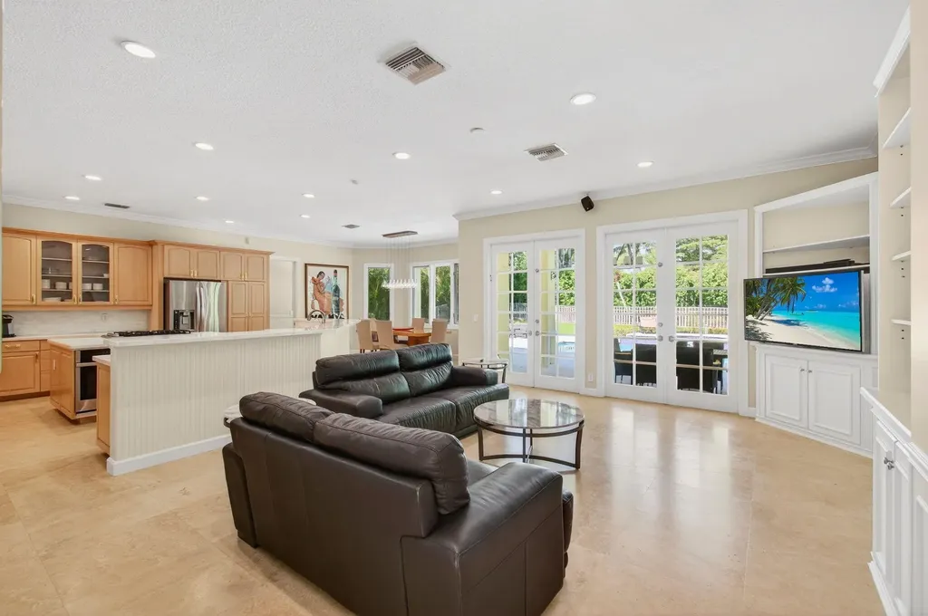 6167 NW 23rd Way Boca Raton FL 33496