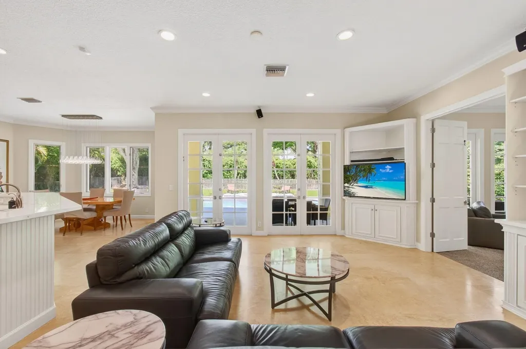 6167 NW 23rd Way Boca Raton FL 33496