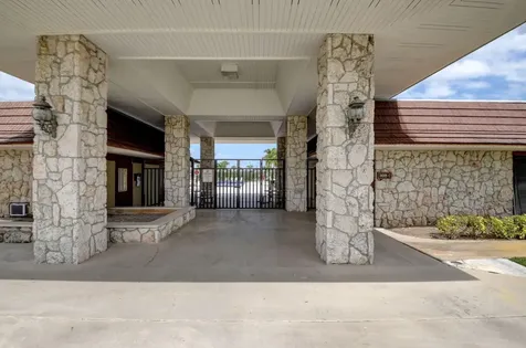 50012 Hacha Boynton Beach FL 33436