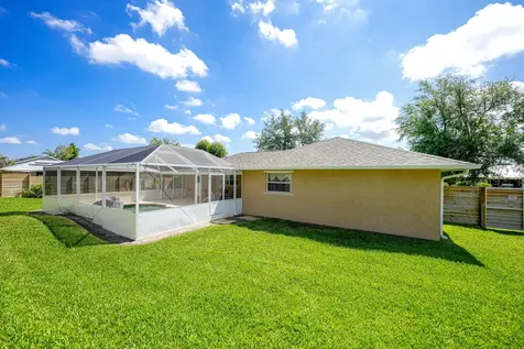 5105 Paleo Pines Circle Fort Pierce FL 34951
