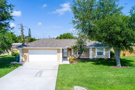 5105 Paleo Pines Circle Fort Pierce FL 34951