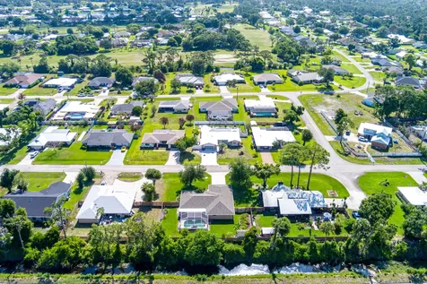 5105 Paleo Pines Circle Fort Pierce FL 34951