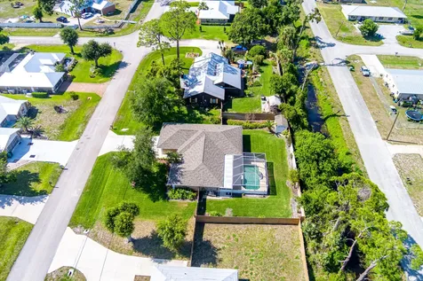 5105 Paleo Pines Circle Fort Pierce FL 34951