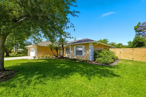 5105 Paleo Pines Circle Fort Pierce FL 34951